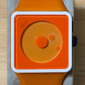 Nixon The Newton "Float On" Atom Orange Rubber Band Mens Analog Watch RUNS READ